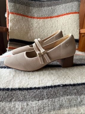 Vivaia Block Heel Strap Shoe 40